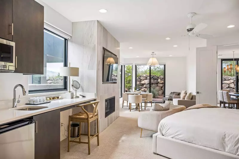 Master Suite with Casita