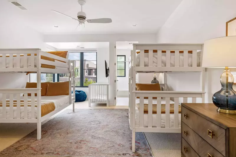 1 Twin/Twin Bunk, 1 Full/Full Bunk Room