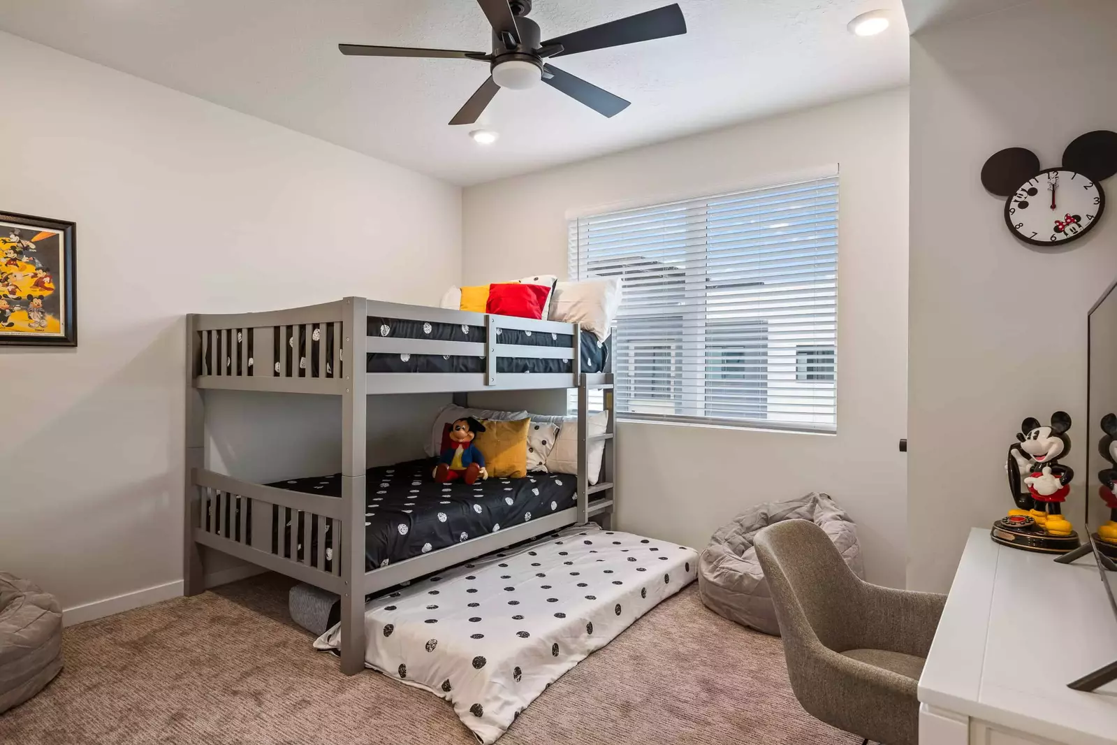 2 Full/Full Bunks with Full Trundle