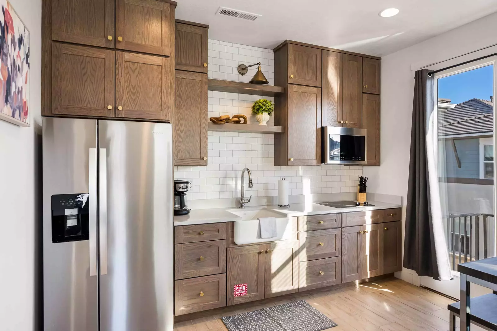 Kitchen (No Stove)