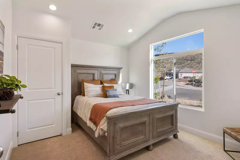 Queen Bedroom