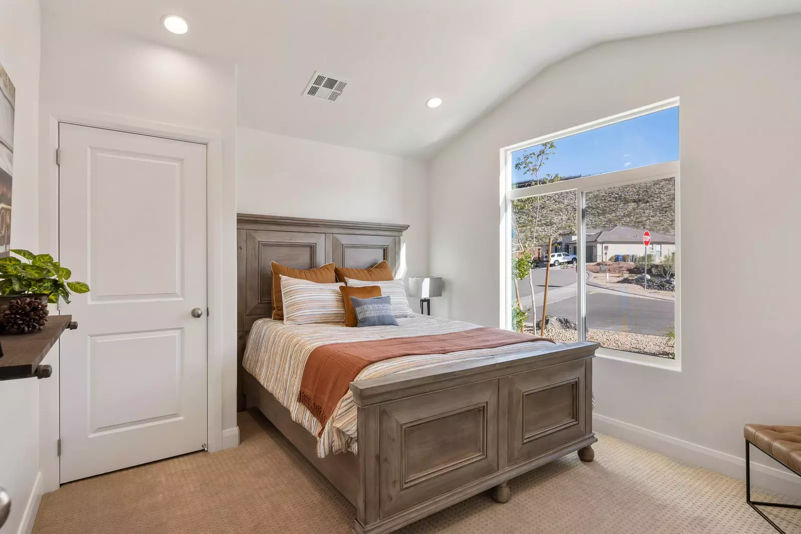 Queen Bedroom