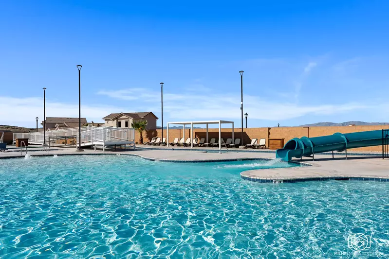 Community Pool / Waterslide / Lazy River