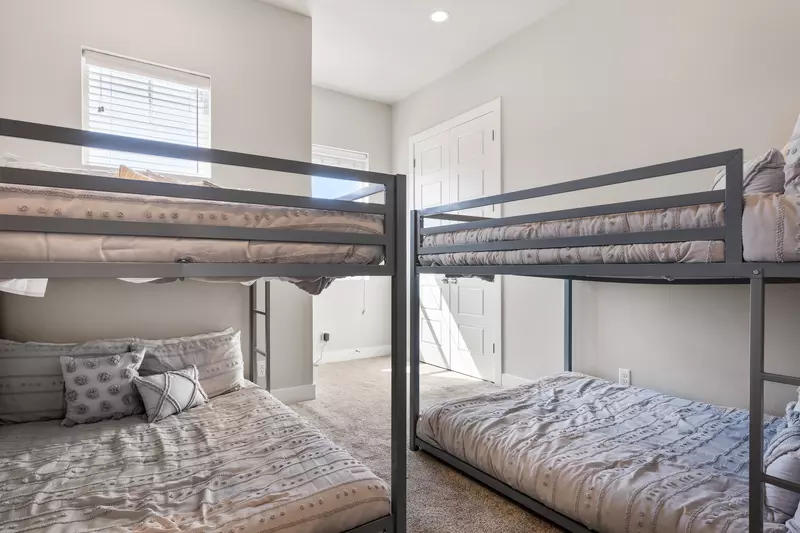 2 Double over Double Bunk Room