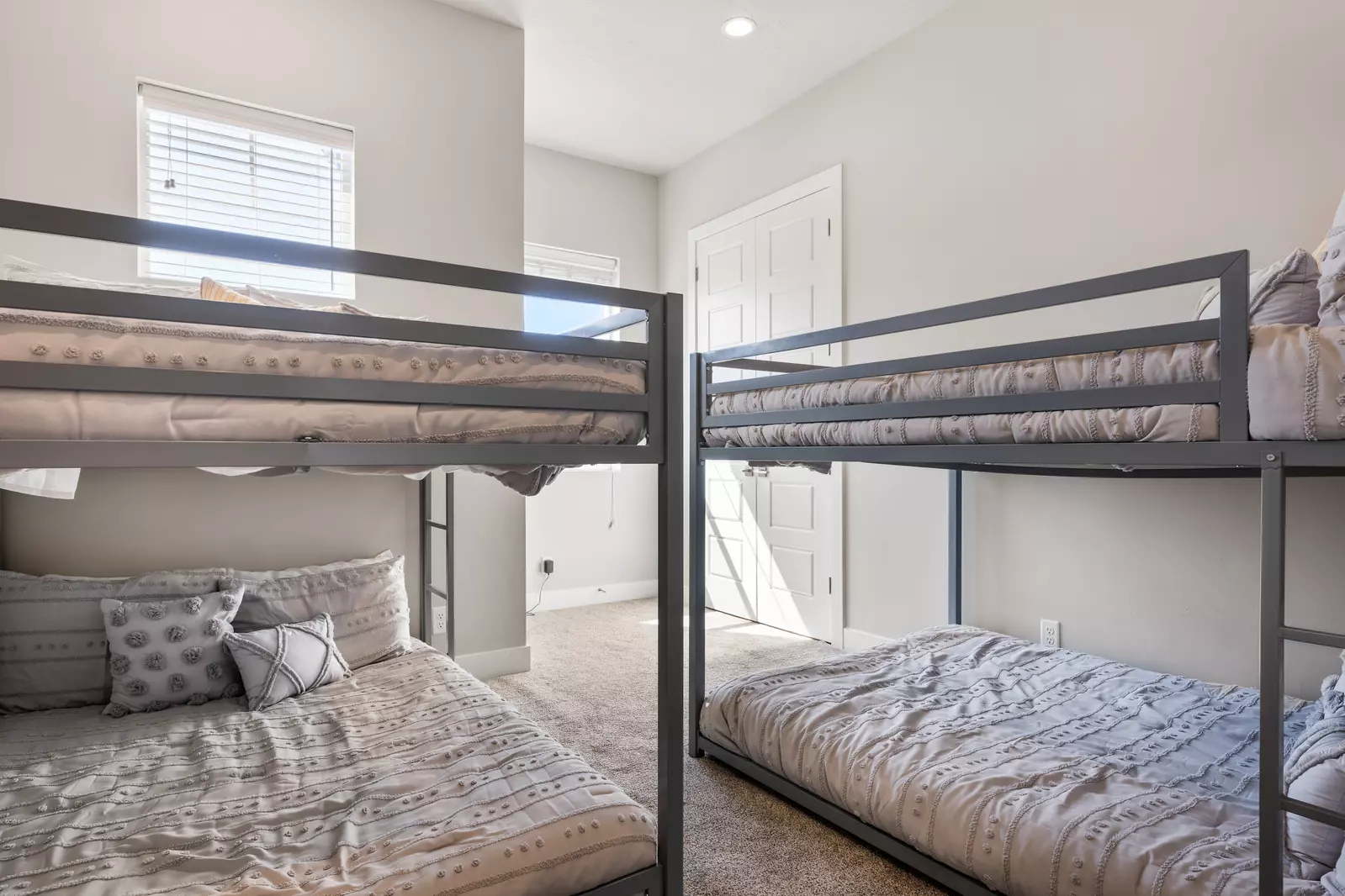 2 Double over Double Bunk Room