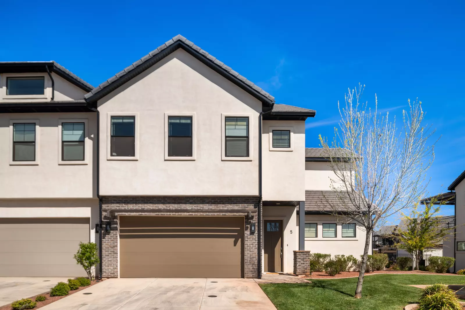 2 Car Garage, Front of Unit