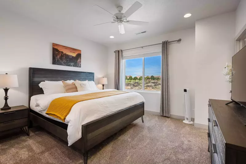 King Bed with Master Bath
