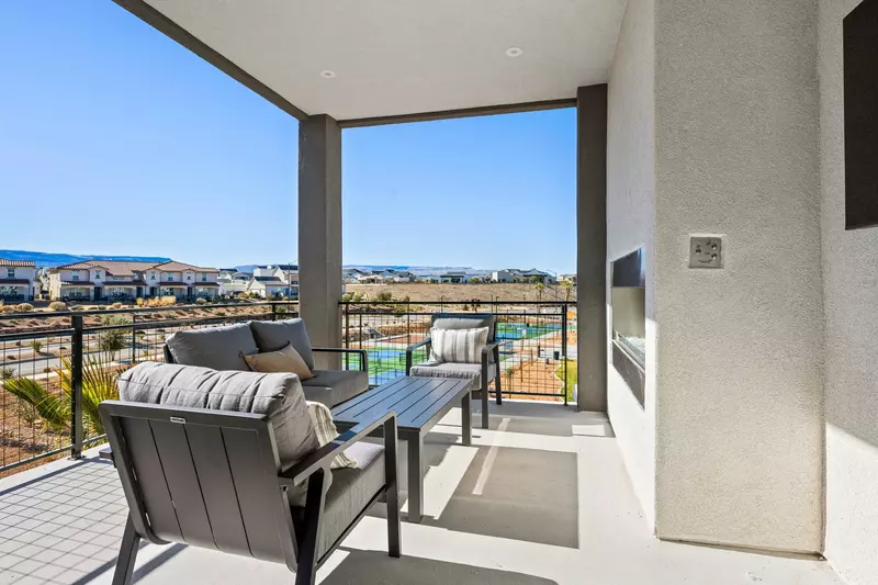 Private Patio w/ Fireplace