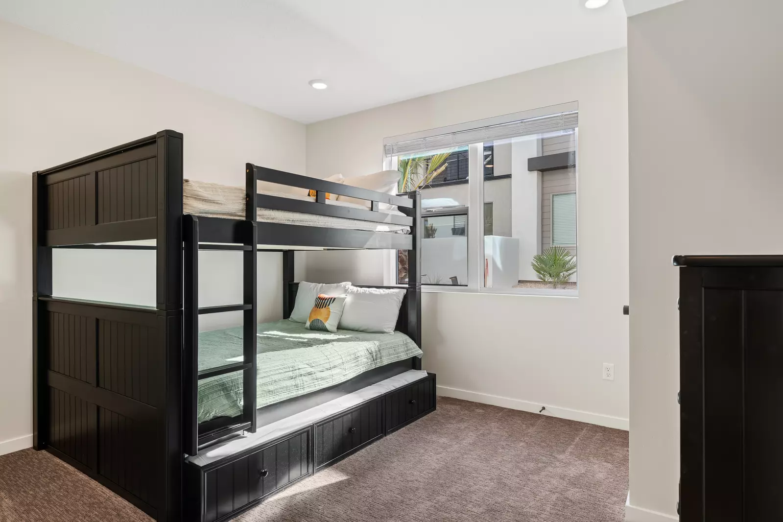 Q/Q Bunk with T XL Trundle Bunk Room