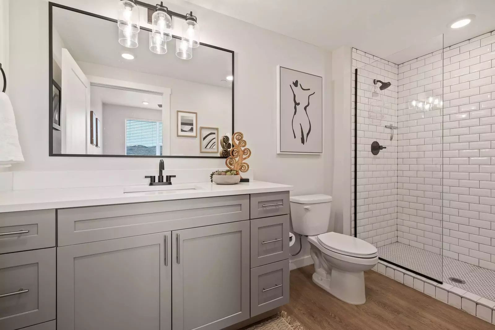 Full Bathroom
