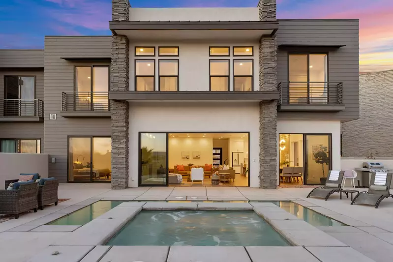 Private Pool & Hot Tub