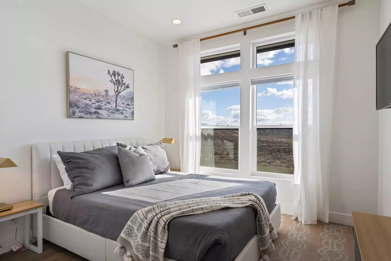Queen Bedroom