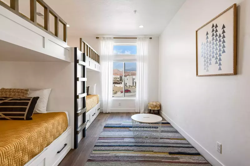 2 Queen/Queen, Twin/Twin Bunkroom