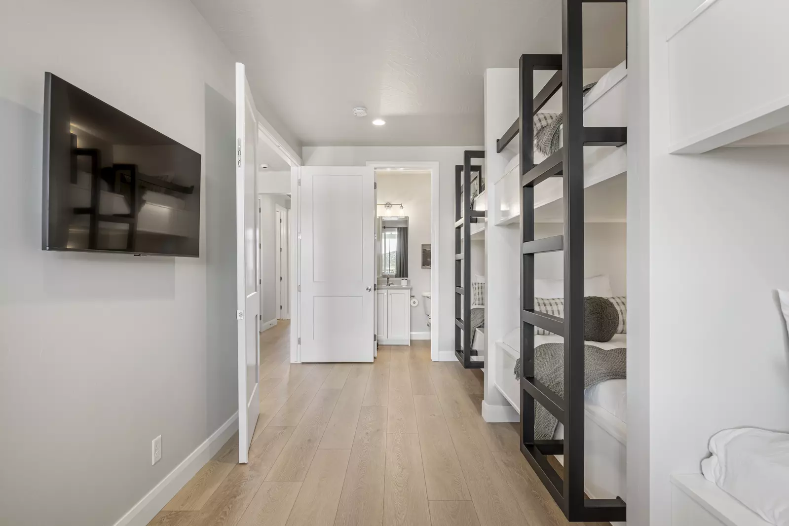 3 - T/T Bunk Room