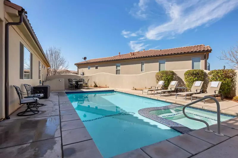 Private Pool and Hot Tub