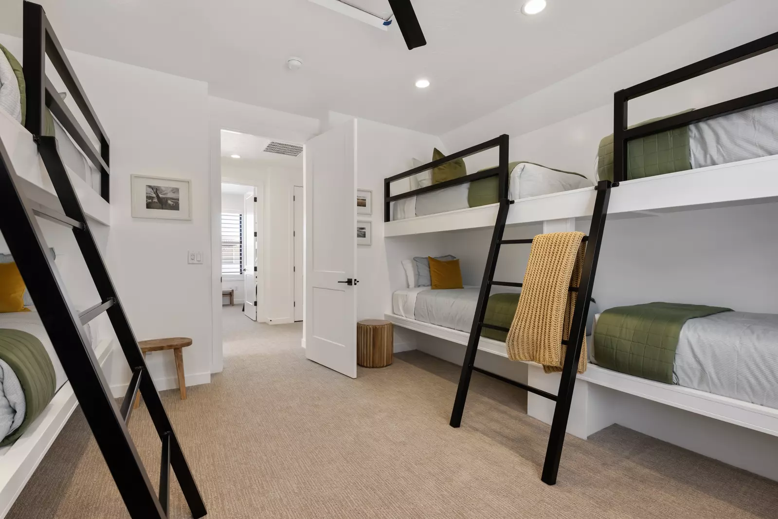 4 T/T Bunks