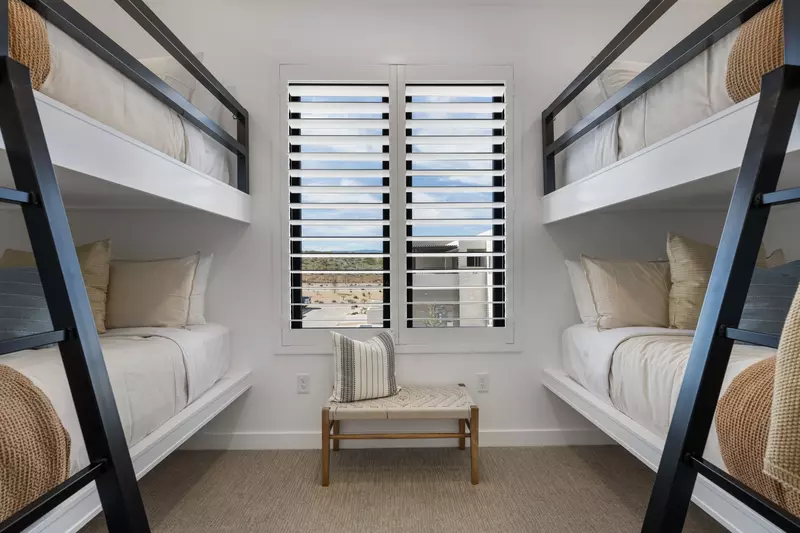 2 Double/Double Bunks