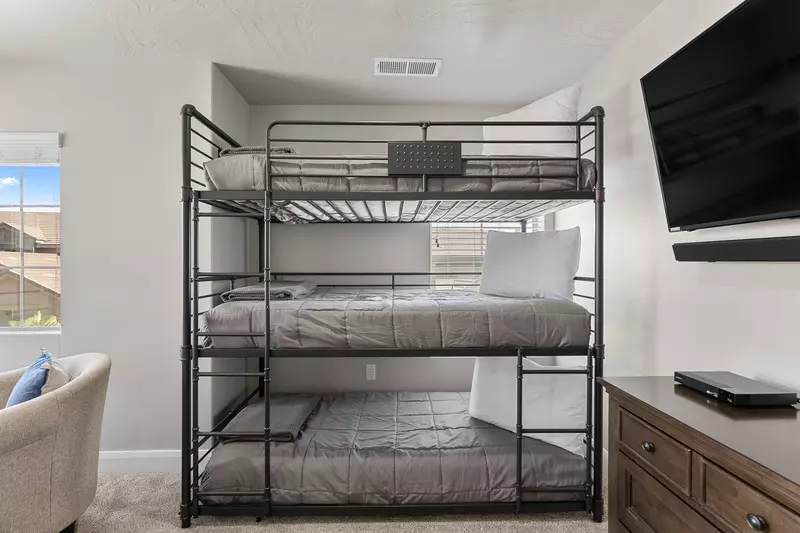 Twin / Twin / Twin Bunk and King Bed