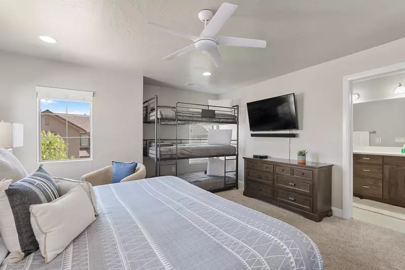 Twin / Twin / Twin Bunk and King Bed