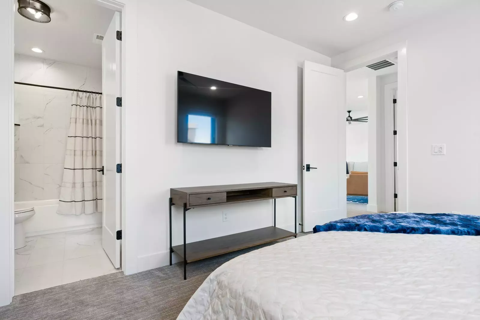 King Ensuite