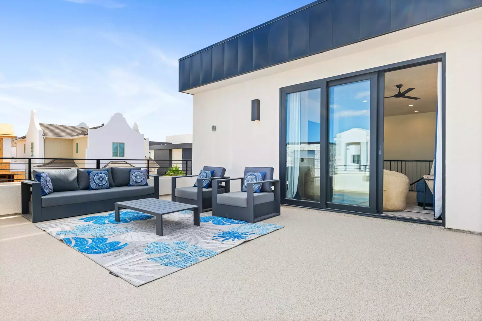 Top Deck, Patio Seating, Fireplace