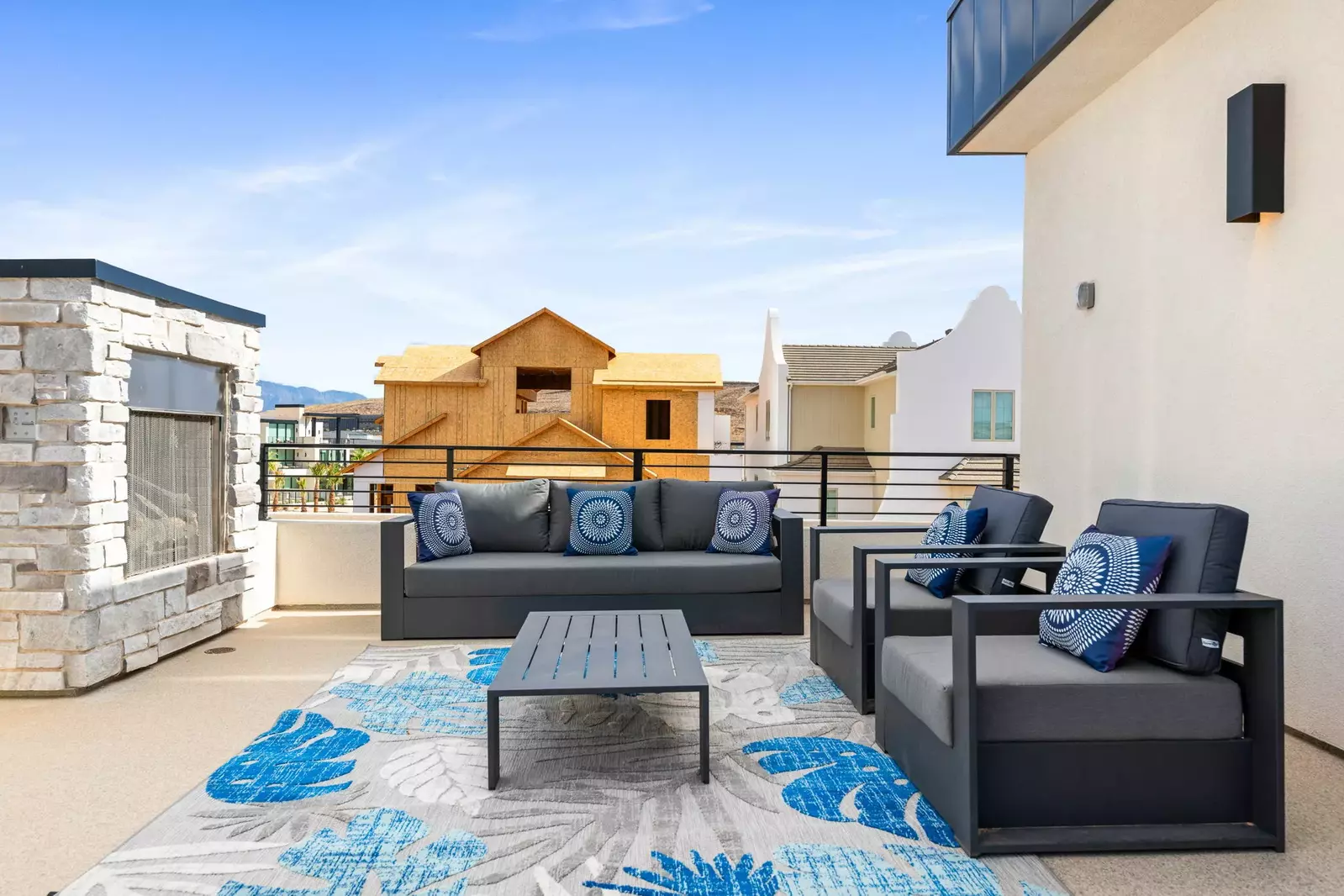 Top Deck, Patio Seating, Fireplace
