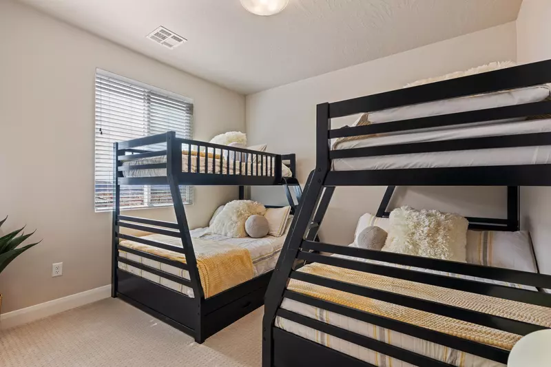 Twin/Full Bunks