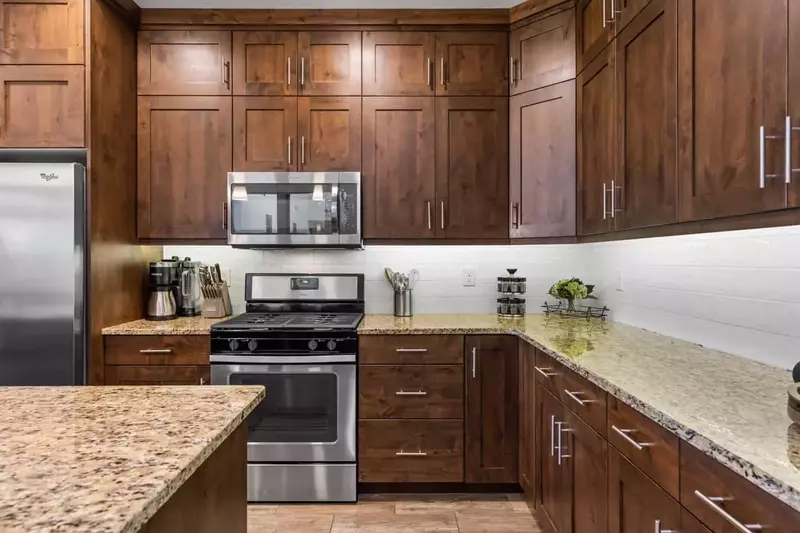 Kitchen #76