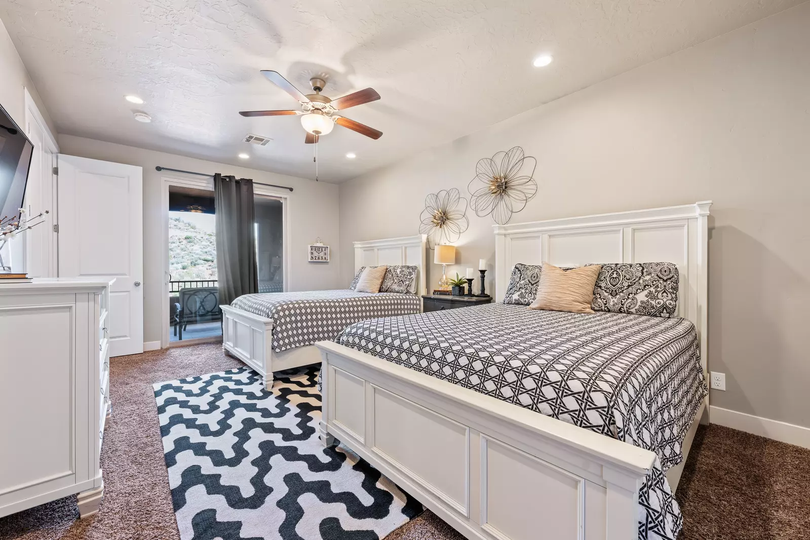 Queen Bedroom