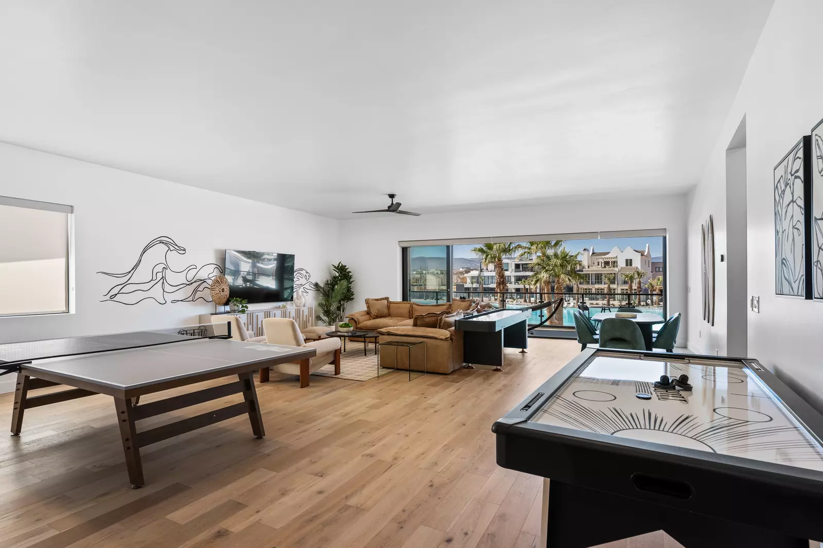 Game Room Loft, Shuffleboard, Ping Pong, Foosball