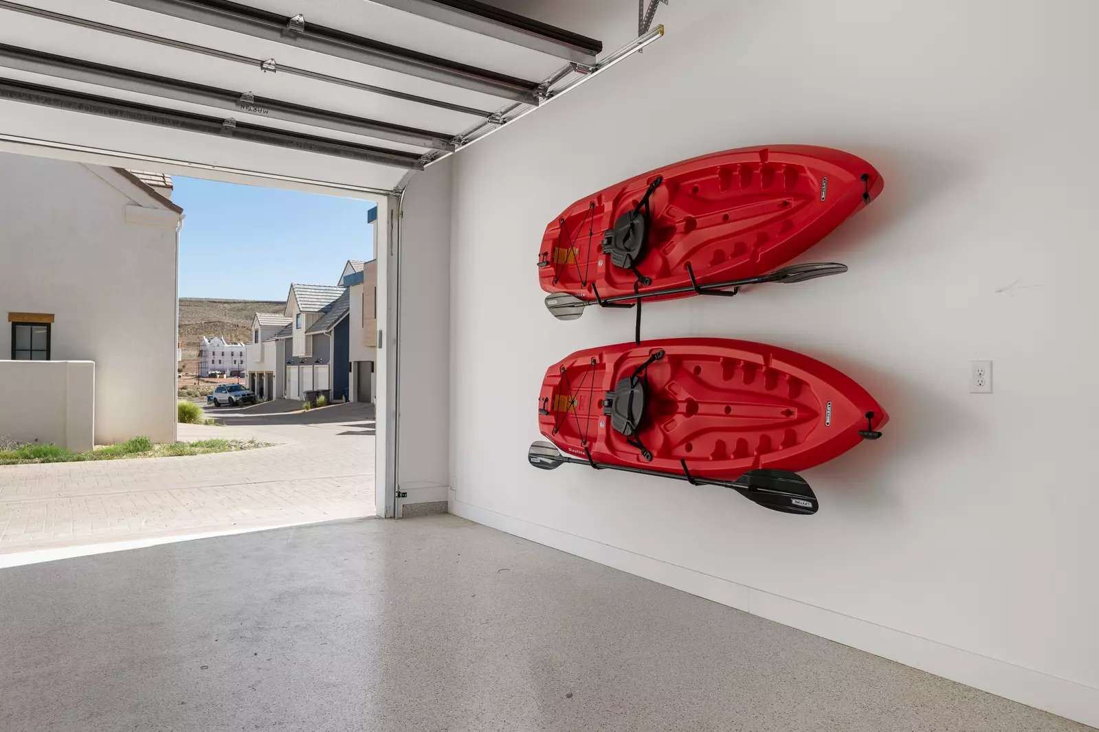 2 Kayaks