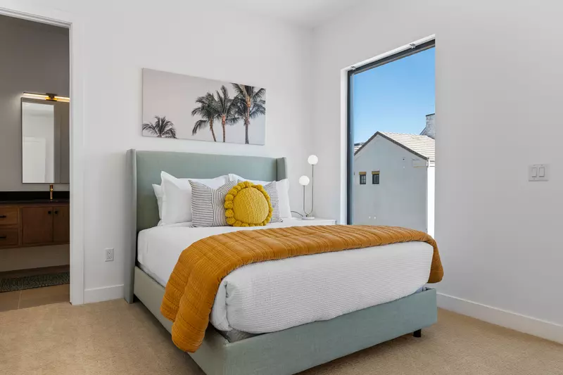 Queen Bedroom