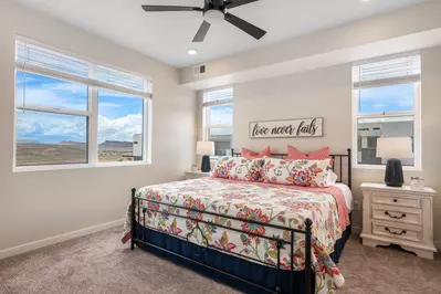 King Bedroom Ensuite