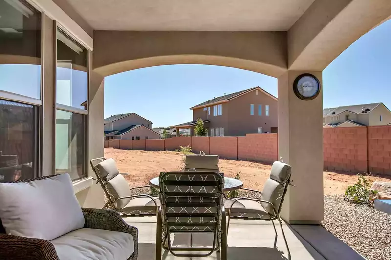 House 2 Covered Patio