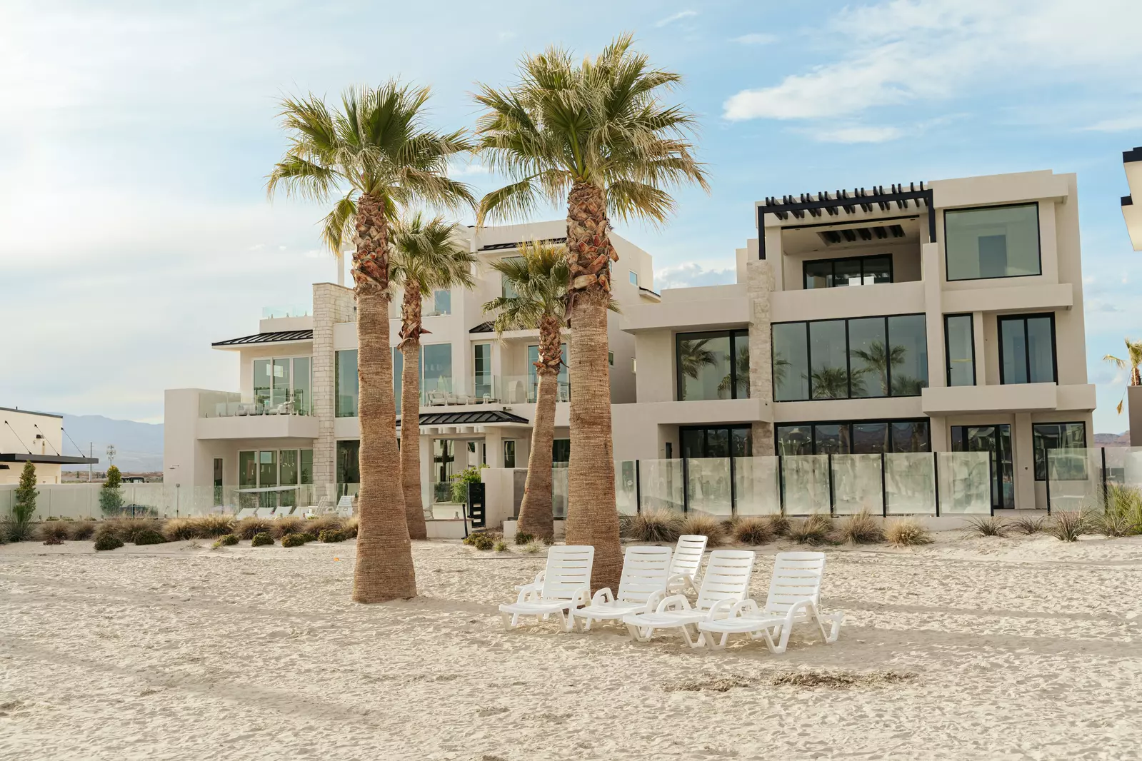 Back Exterior View (Beach & Lagoon Access)