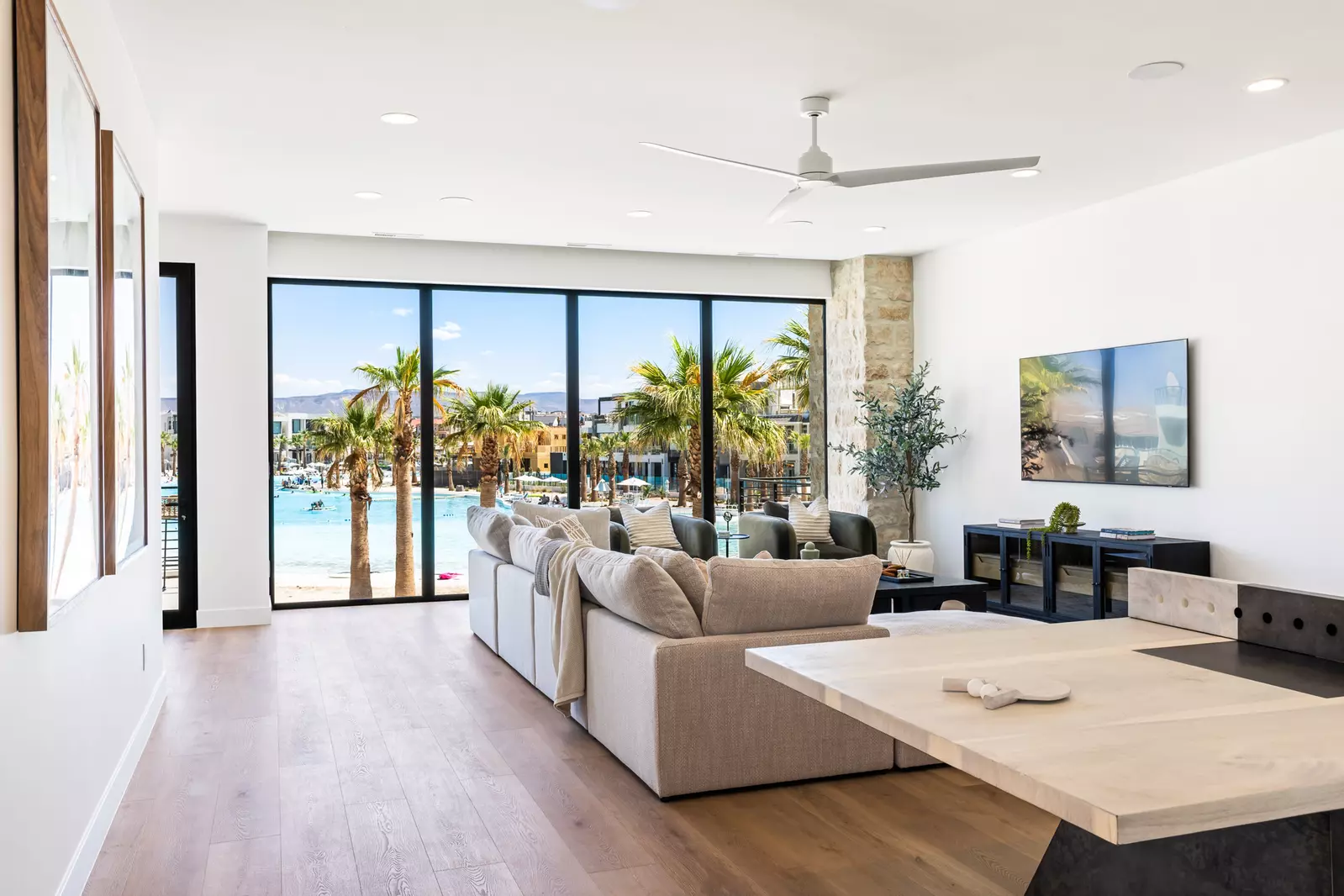 2nd Living Room