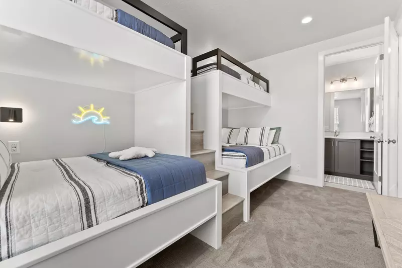 2 Twin / Double Bunks