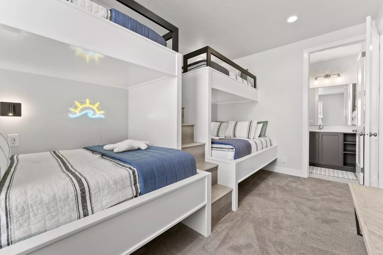 2 Twin / Double Bunks