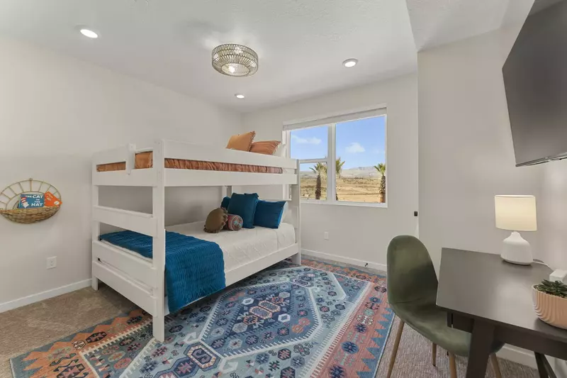 Queen/Queen Bunk Bed