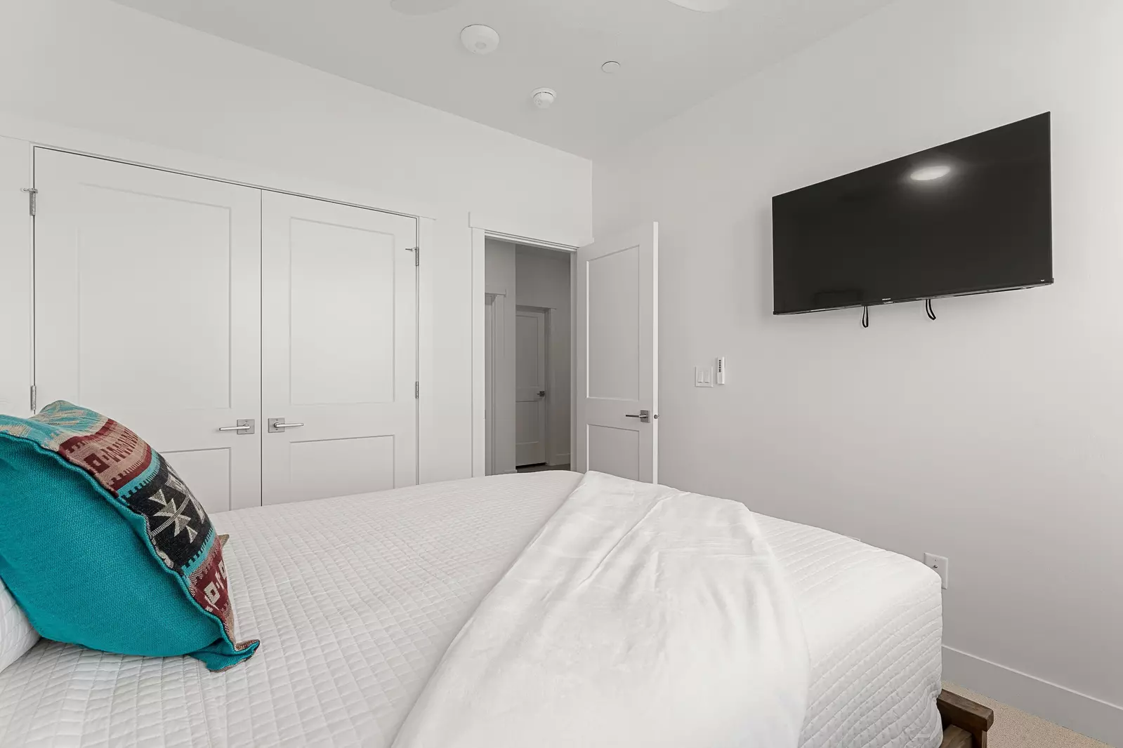 Queen Bedroom
