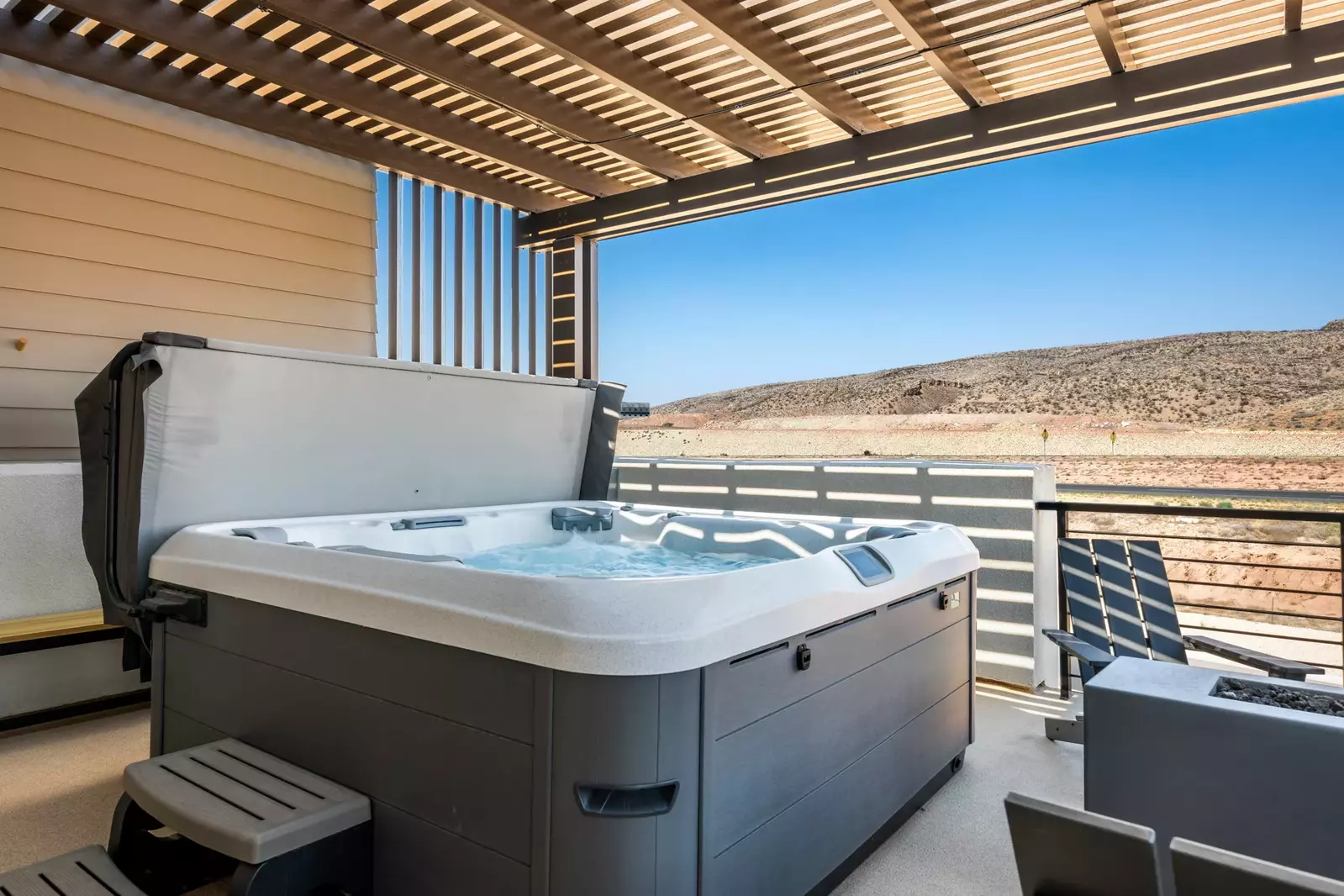Private Hot Tub, Water Misters