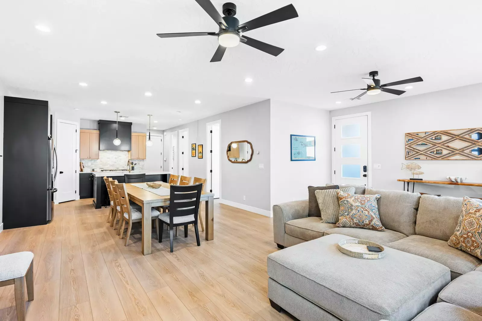 Living Room / Dining Room