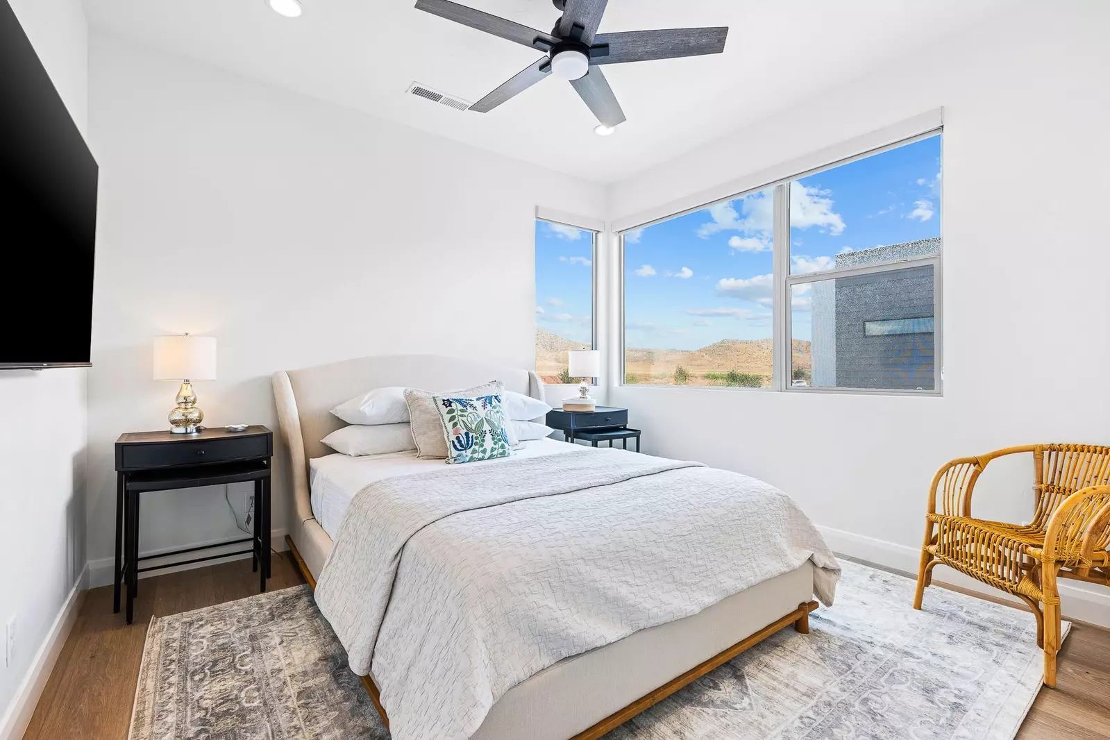 Queen Bedroom