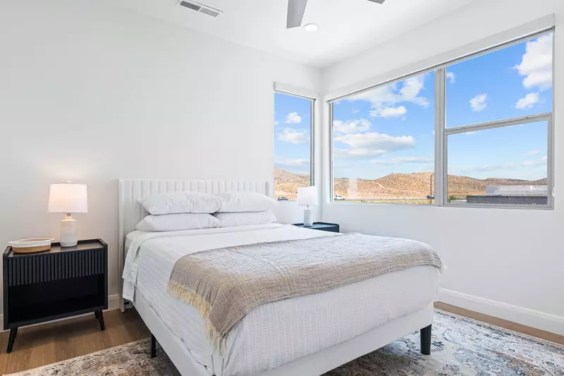 Queen Bedroom