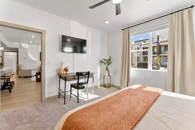 King Bedroom and Workspace