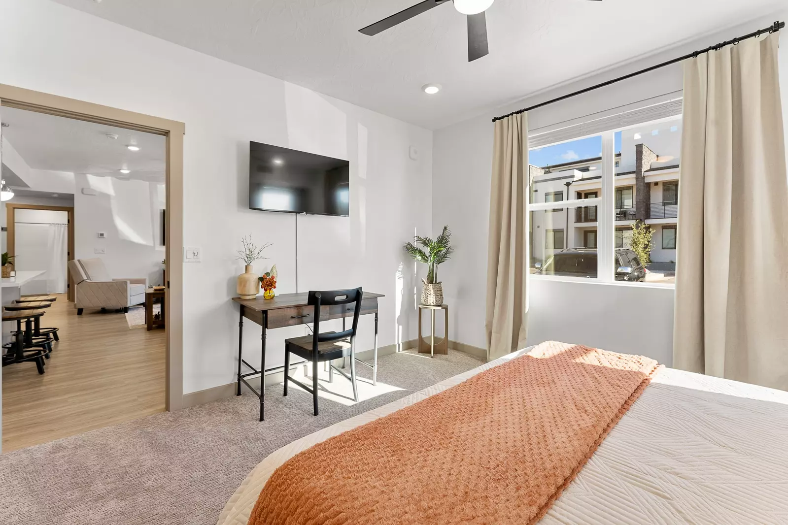 King Bedroom and Workspace