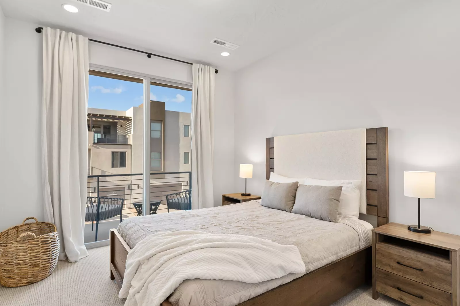 Queen Bedroom
