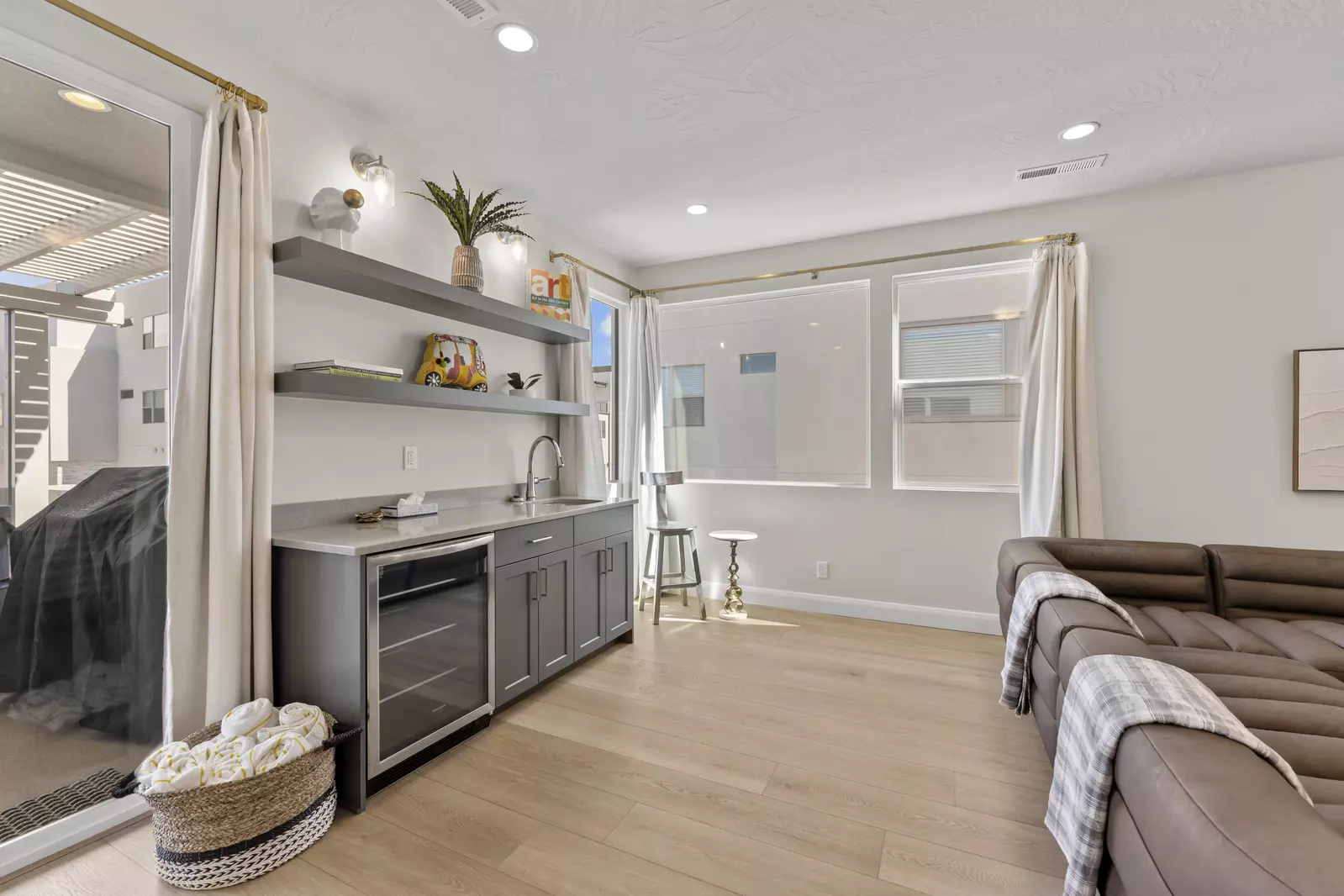 Upstairs Wet Bar