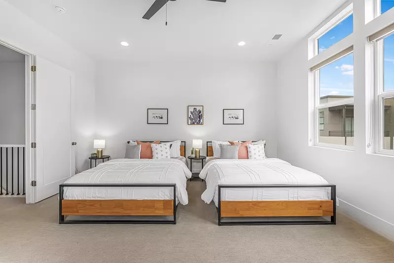2 Queen Bedroom