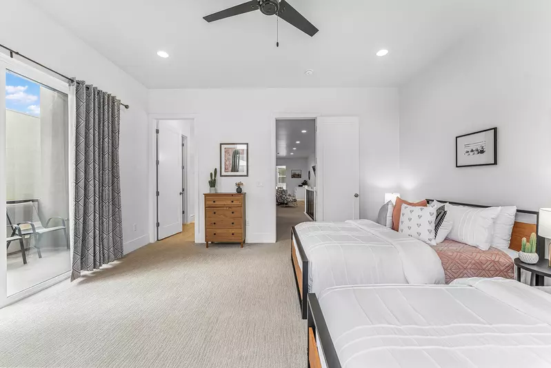 2 Queen Bedroom